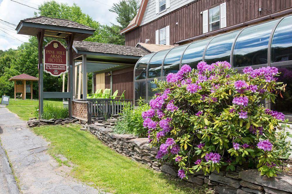 Pine Hill Arms Hotel Luaran gambar