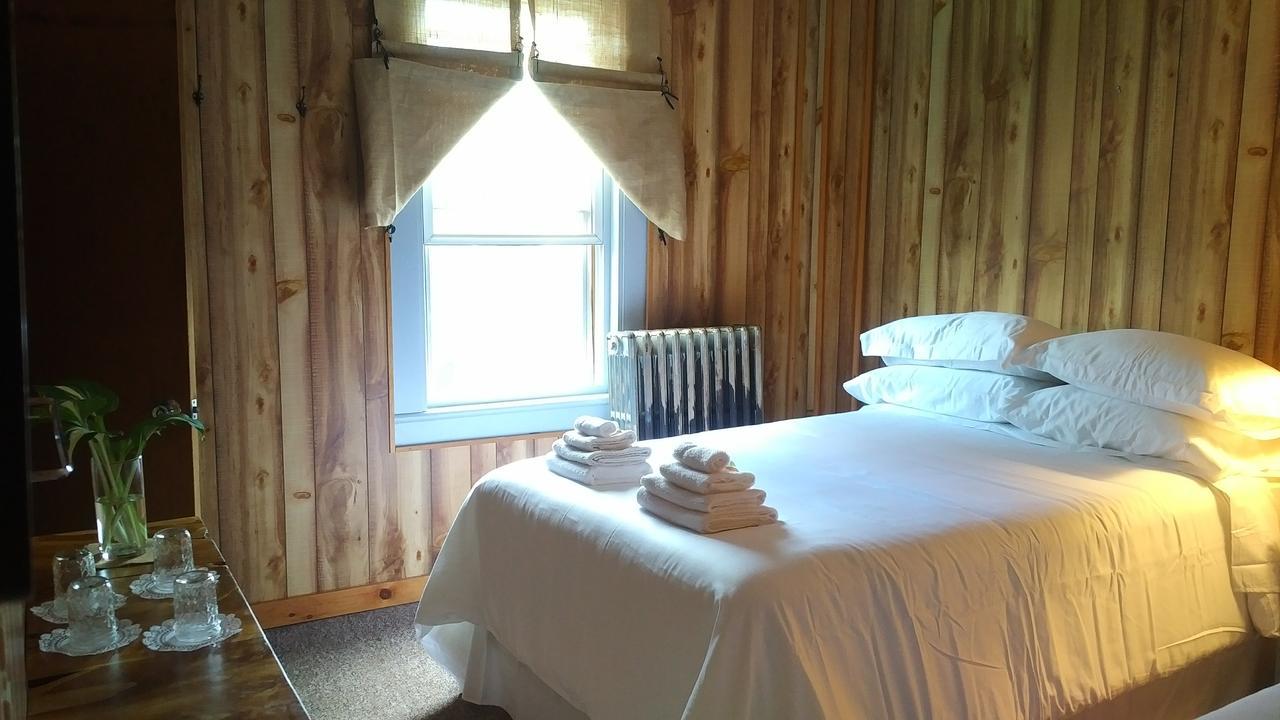Pine Hill Arms Hotel Luaran gambar
