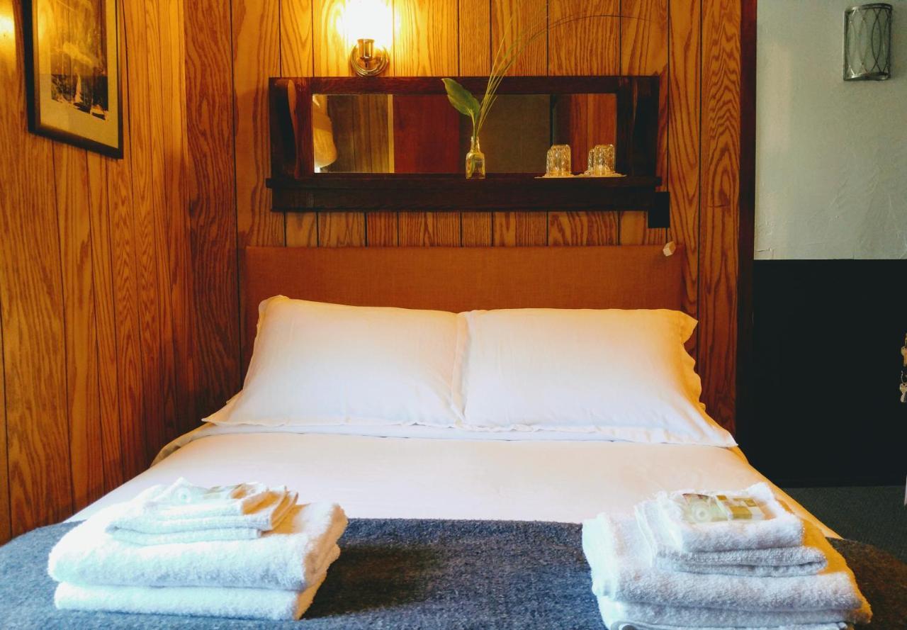 Pine Hill Arms Hotel Luaran gambar