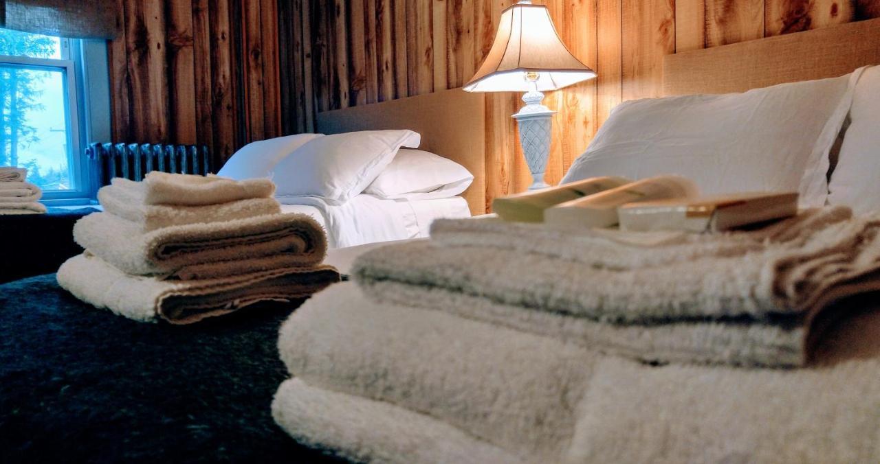 Pine Hill Arms Hotel Luaran gambar