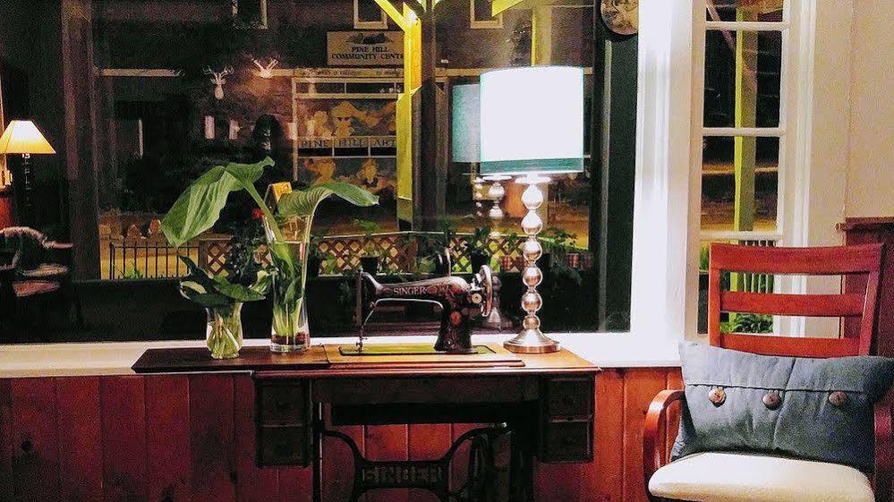Pine Hill Arms Hotel Luaran gambar