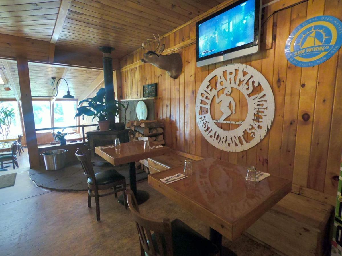 Pine Hill Arms Hotel Luaran gambar