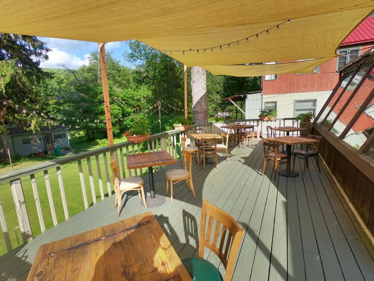 Pine Hill Arms Hotel Luaran gambar